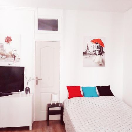 Studio Situe Dans Un Quartier Calme Et Residentiel A Montrouge A Seulement 2 Minutes Du Metro Exterior foto